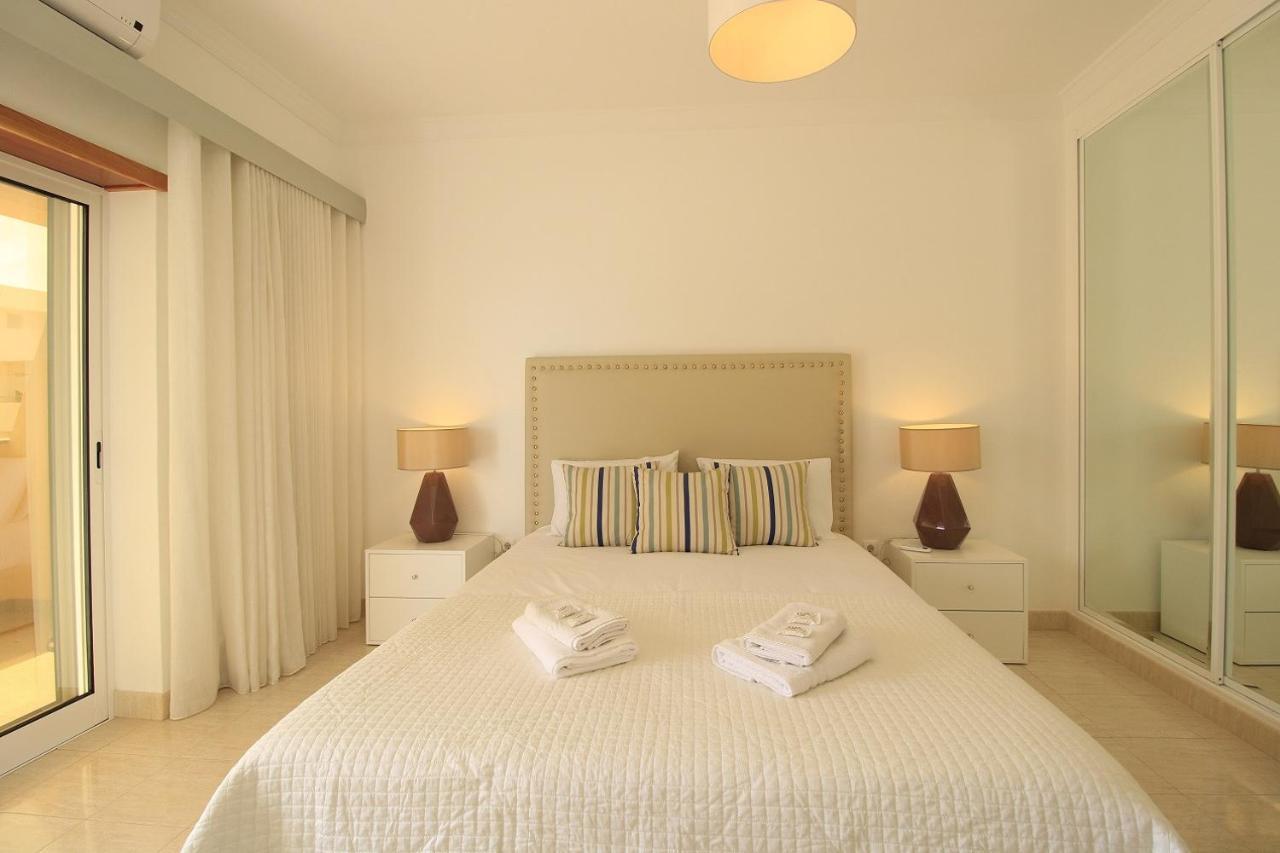 Armacao De Pera Brightness With Pool By Homing Apartman Kültér fotó