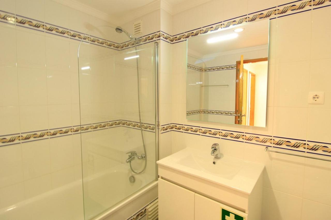 Armacao De Pera Brightness With Pool By Homing Apartman Kültér fotó