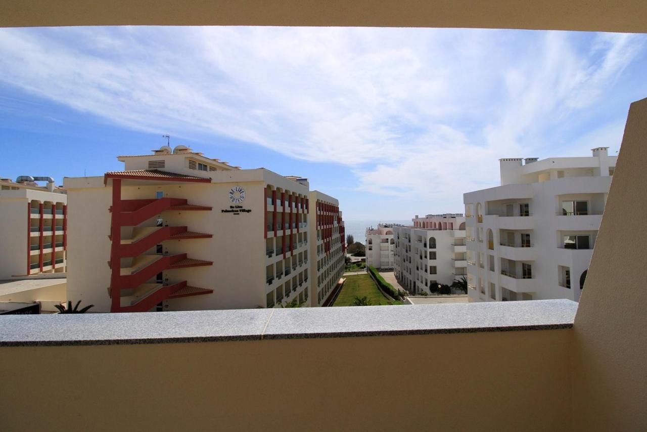 Armacao De Pera Brightness With Pool By Homing Apartman Kültér fotó