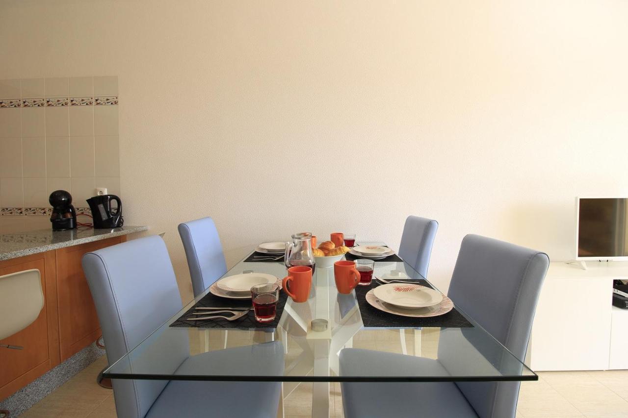 Armacao De Pera Brightness With Pool By Homing Apartman Kültér fotó
