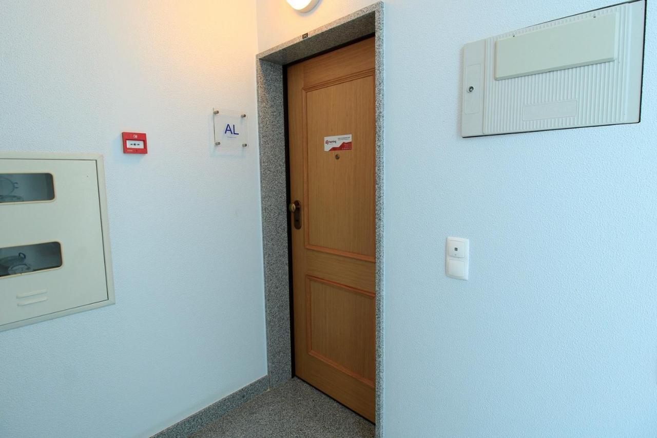 Armacao De Pera Brightness With Pool By Homing Apartman Kültér fotó