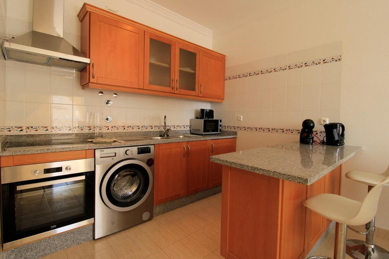Armacao De Pera Brightness With Pool By Homing Apartman Kültér fotó