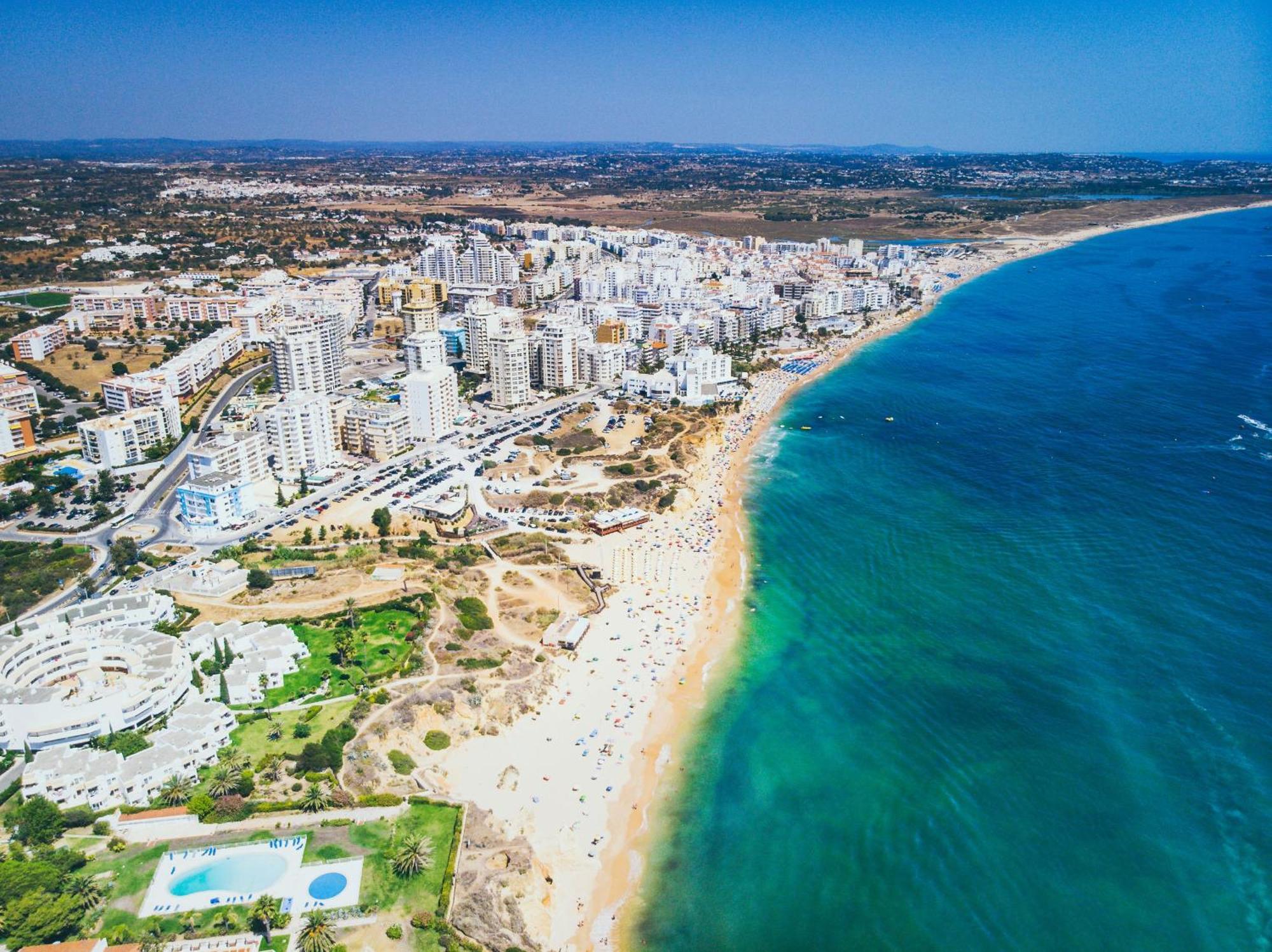 Armacao De Pera Brightness With Pool By Homing Apartman Kültér fotó